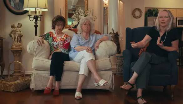 Don Lewis's ex wife Gladys Lewis Cross and daughters Donna Pettis, Lynda Sanchez and Gale Rathbone featured in the doc (Credit: Netflix)