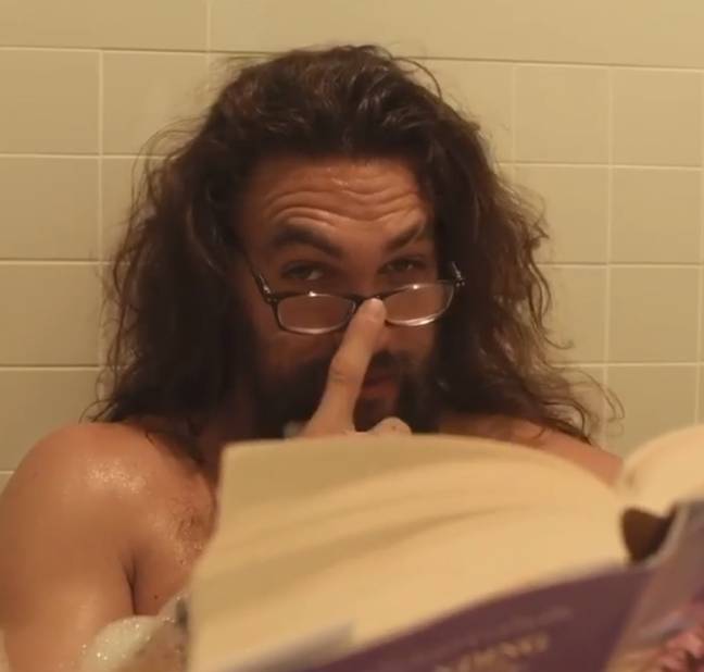 In the second clip, Jason is seen reading a romantic novel titled 'In Front Of A Sunset' (Credit: Instagram / @prideofgypsies)