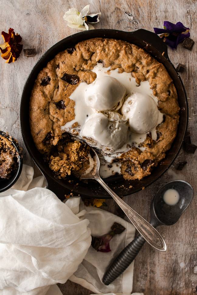 This giant skillet cookie recipe by Ana Guisbell has an extra kick of espresso (Credit: Ana Guisbell / @inspiredwithatwist)
