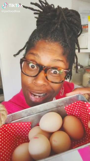Jax's hack for poaching eggs in the oven is a real time saver (Credit: TikTok / @JaxFoodHax)