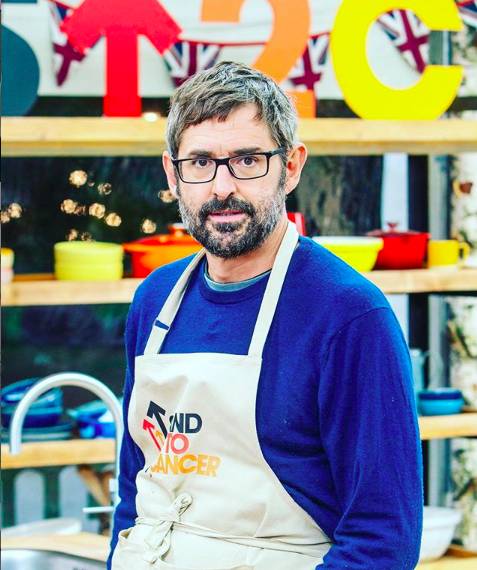 Louis Theroux is trying his hand at cooking (Credit: Channel 4)