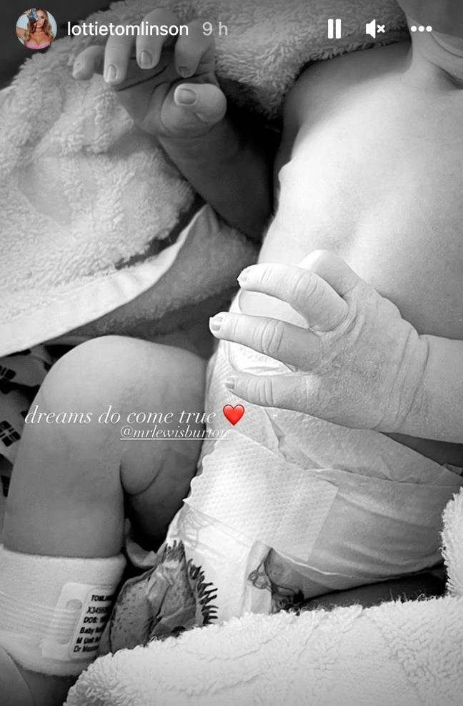 Lottie shared a sweet Instagram Story of the newborn. Credit: Instagram / lottietomlinson