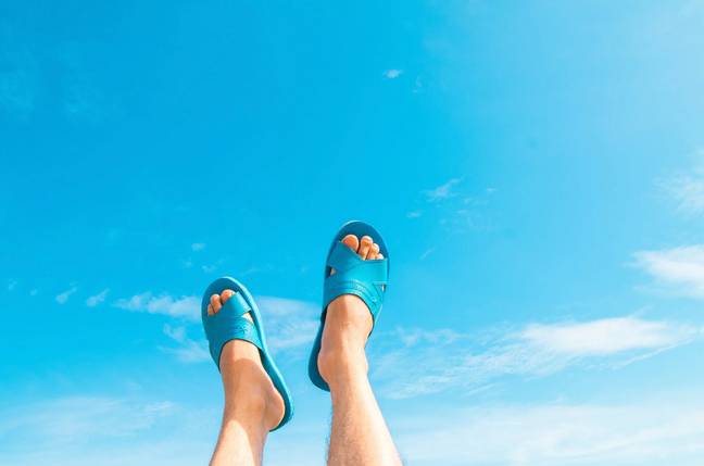 A person wearing sandals. Credit: Pexels / THIS IS ZUN