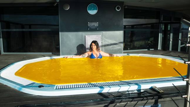 If you’ve got sensitive skin, don’t fret! This hot tub is treated to ensure it’s at a safe and neutral pH, and also includes high levels of anti-oxidising and anti-inflammatory properties from passion fruit and lime juice (SpaSeekers).