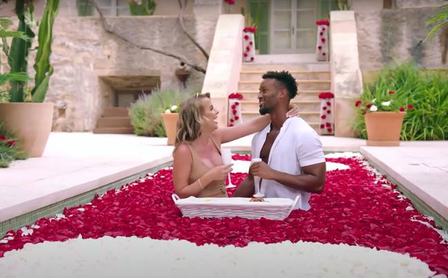 Teddy and Faye's final date was in a pool (Credit: ITV)