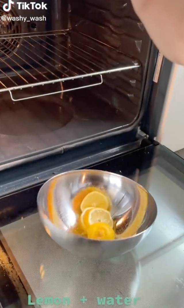 The TikToker adds lemon and water to a bowl and pops in the oven. Credit: TikTok/@washy_wash
