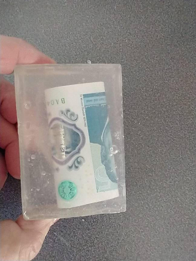 The five pound note is inside the soap (Credit: Deadline News)