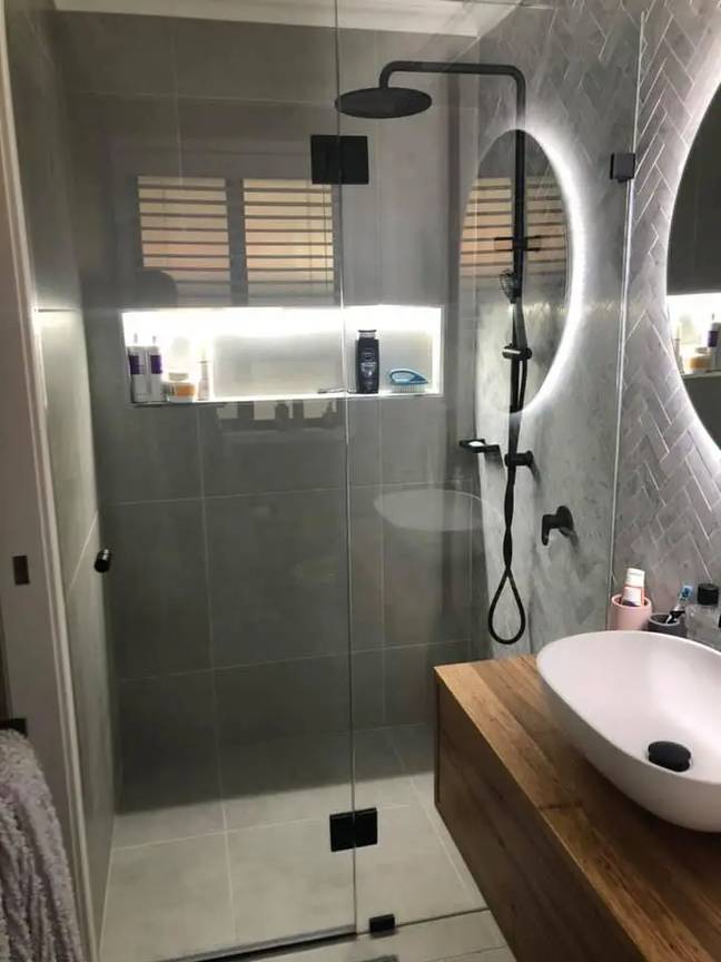 A spotless shower after using the hack. Credit: Facebook/Mumswhoclean