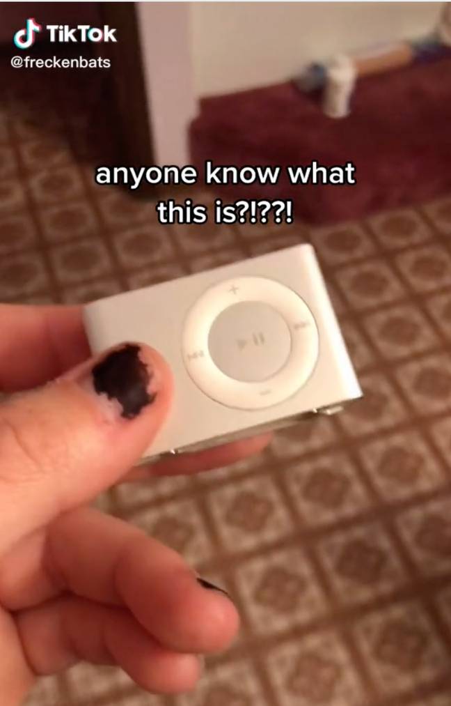 A TikToker found an iPod Shuffle (Credit: @frenkenbats/TikTok)