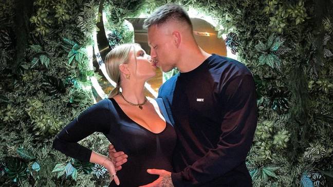 Olivia and Alex Bowen are expecting their first child together this June. (Credit: Instagram)