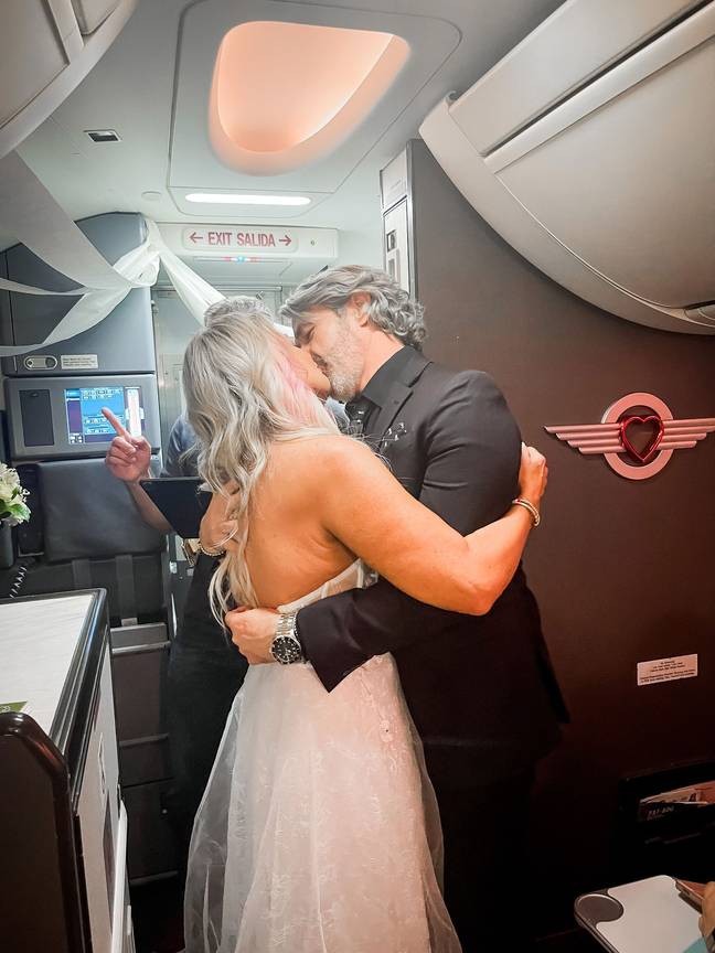Their luck was in, though, as upon boarding the pilot, Captain Gil, realised Pam was in a wedding dress and offered for the pair to get married then and there, on the flight (Southwest Airlines Facebook).