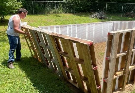 The pool was constructed of wooden pallets (Credit: Jam Press)