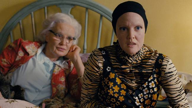 Jessica Lange and Drew Barrymore in Grey Gardens. Credit: HBO Films.