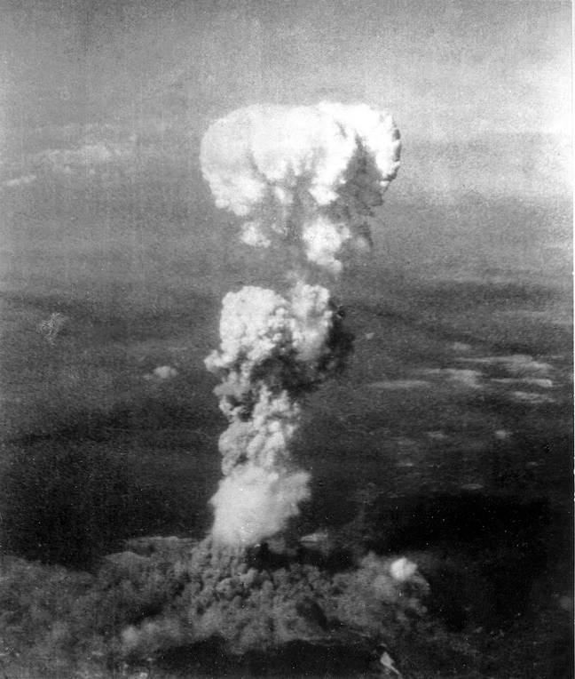 Hiroshima Atomic bomb explosion and cloud, Japan. Credit: GL Archive /Alamy Stock Photo
