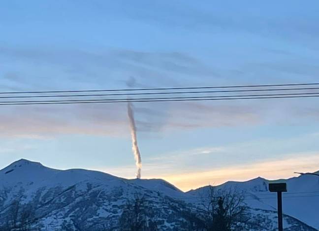 Another social media posted a shot of the Alaska cloud formation from another angle on Thursday, 7 April. Credit: Heather Jackson/Facebook