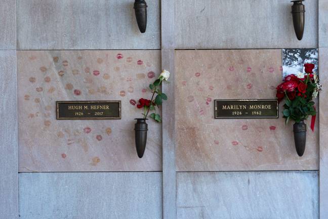 Hugh Hefner and Marilyn Monroe's adjacent resting places. Credit: Julie Edwards/Alamy Stock Photo