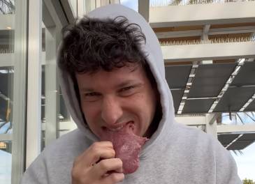 Man Eats Raw Meat Diet For 78 Days. Credit: @therawmeatexperiment/ Instagram