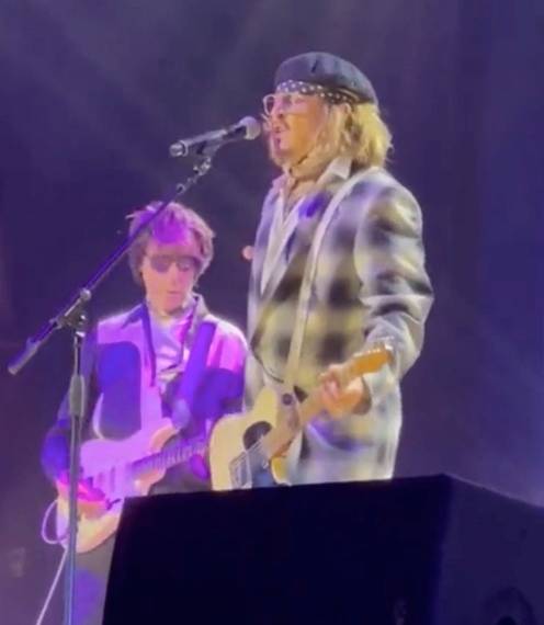 Depp surprised fans by joining Jeff Beck on stage. Credit: Twitter