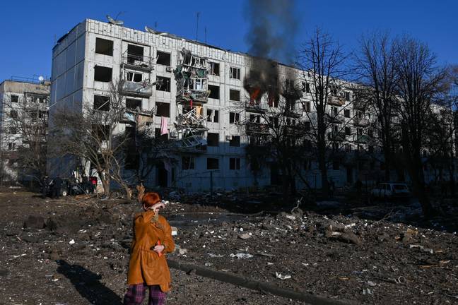 Apartment building in Ukraine destroyed by bomb (Alamy)
