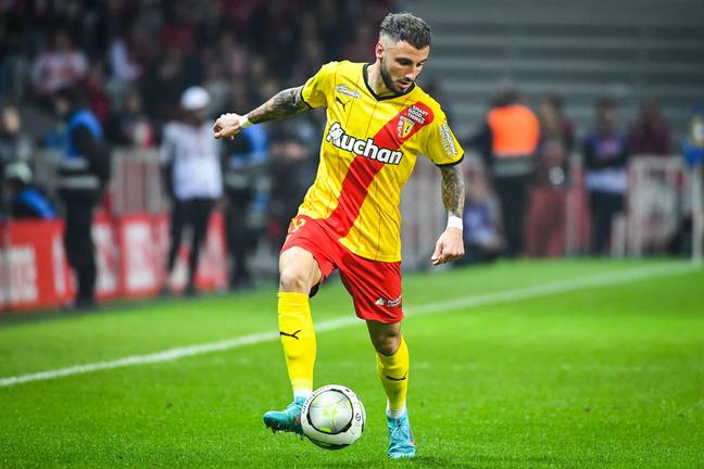 Jonathan Clauss in action for RC Lens.  (Alamy)