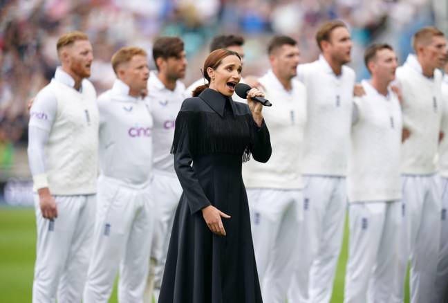 Laura Wright sings the national anthem. Image: Alamy