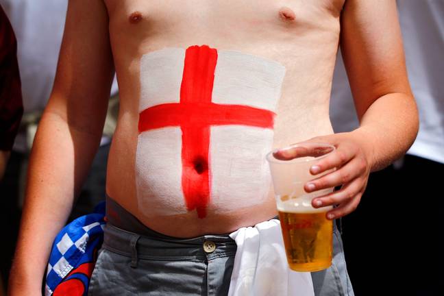 A pint of beer is set to cost England fans £11.50 in Qatar (Image: PA)