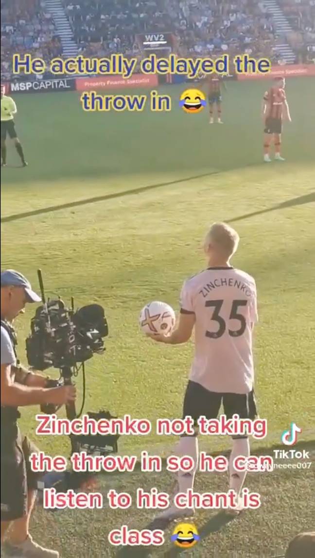 It took Zinchenko around 20 seconds to take the throw-in. (Image Credit: Dwayneeee007/TikTok)