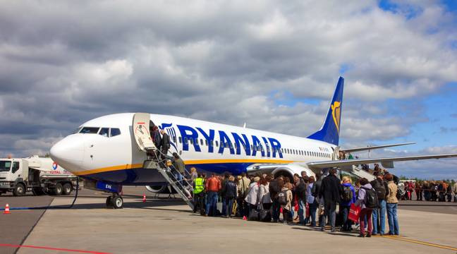 Ryanair attendants told Ian the unfortunate news (Credit: Alamy)