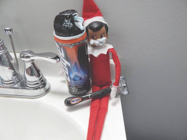 Elf having a shave. (Credit: onecrazyhouse.com)
