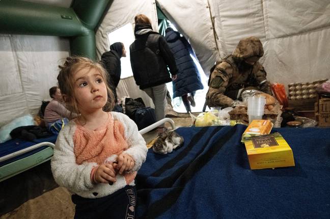 Refugees from Mariupol in temporary accommodation. Credit: LADbible