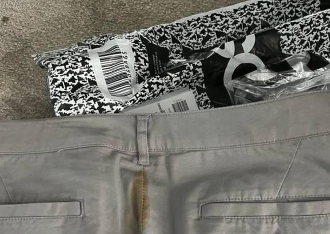 污渍在裤子的后部。图片来源： @suzanne_baum/instagram