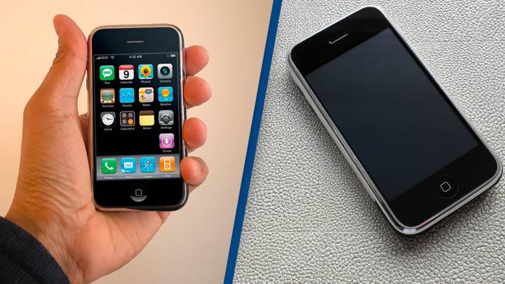 Apple: Old iPhone sells for £30,000