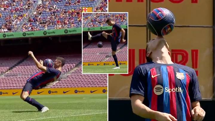 Robert Lewandowski makes infamous skill challenge look easy during Barcelona presentaton, he nailed it