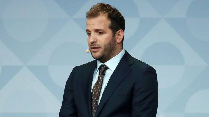 "Very normal" - Liverpool midfielder dubbed extremely average by Rafael van der Vaart in surprise comments