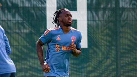 Manchester United Could Sign New Right-Back After Latest Aaron Wan-Bissaka Developments