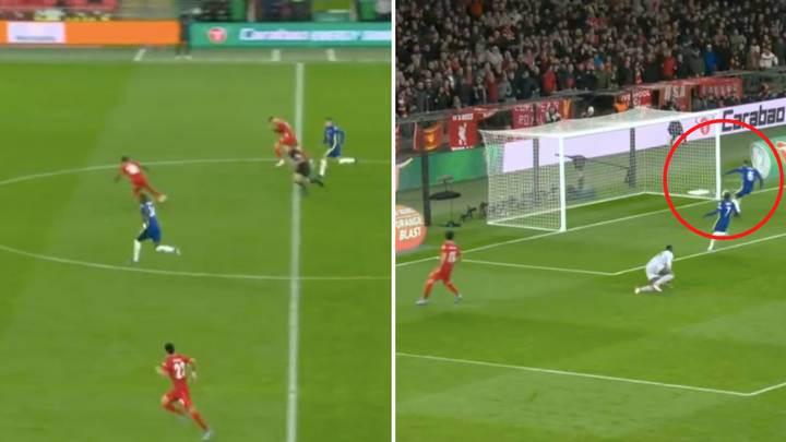 The Incredible Moment 37-Year-Old Thiago Silva Raced Back To Clear Mo Salah's Effort