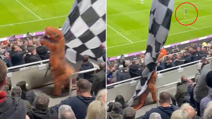 Newcastle fans wind up Everton's Jordan Pickford with T-Rex costume and 'little arms' chant