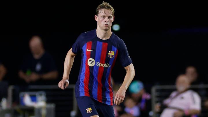 Chelsea prepared to cover De Jong's Barcelona salary debt and transfer fee if he chooses Blues move
