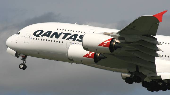 What Are Qantas' Rules For Mask-Wearing During A Flight?