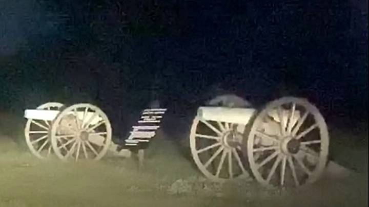 Terrifying footage appears to show 'ghost soldiers' running across road at Gettysburg