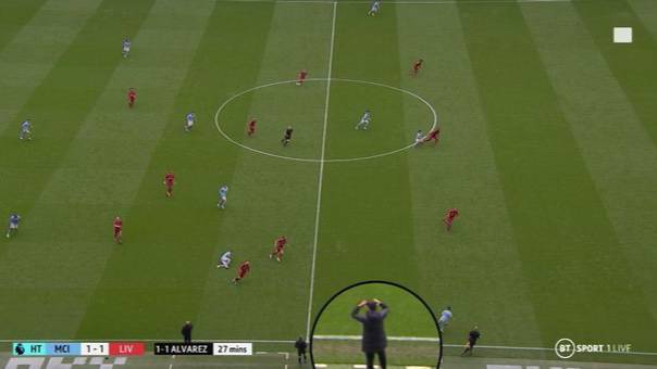 Jurgen Klopp left with head in hands as Andy Robertson made glaring mistake during dismal defeat by Man City