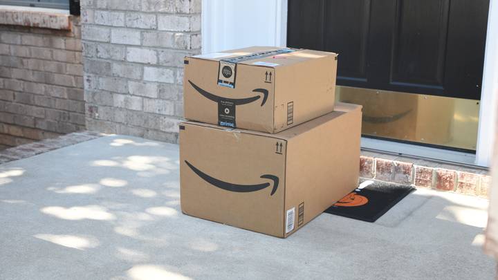 Woman Poos In Amazon Delivery Box To Teach Stranger A Lesson
