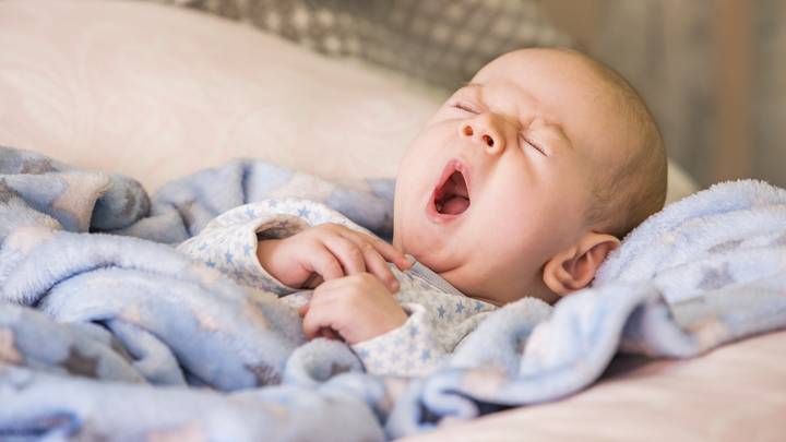 Massage Instructor Shares Simple Trick To Put Your Baby To Sleep And Parents Are Loving It