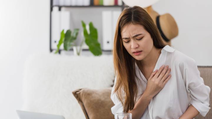 Women Are Complaining About This Common Breast Pain