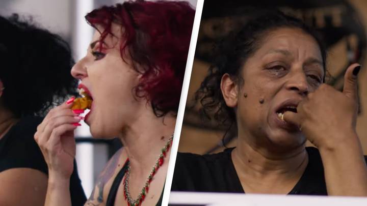 People eat hottest chilli in the world in attempt to win $1,000