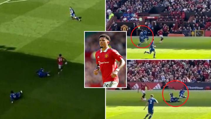 Jadon Sancho FLOORED two Everton players with brilliant skill, he had Man United fans on their feet