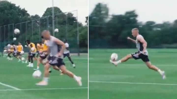 Oleksandr Zinchenko blitzes the entire Arsenal squad with outrageous speed and technique in keepy-uppies training drill