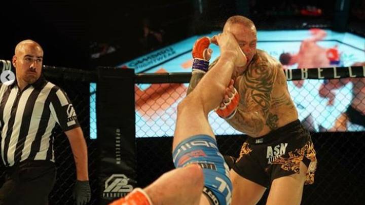 Davy Gallon Wins MMA Bout With Incredible 'Rolling Thunder' Kick Knockout