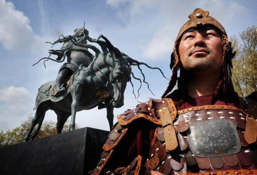 ​Meet Genghis Khan, The Most Brutal Bastard In History Who You’re Probably Related To