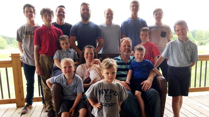 Parents Finally Welcome Baby Girl After Having Fourteen Boys In A Row